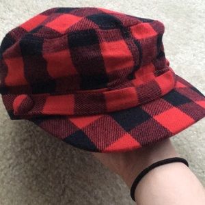 Black and Red d&y Mod Hat